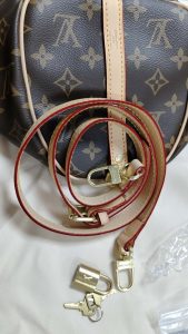 3 Colors Woman's handbag Small 9.8*7.5*5.9" Medium 11.8*8.3*6.7" Big 13.8*9.1*7.1" BB-9180001000791 photo review