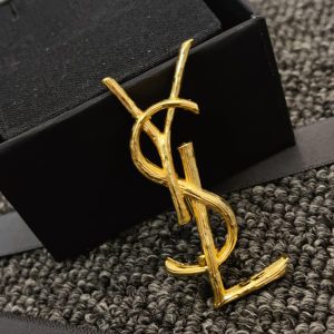 Fashion Golden Brooch QTXZ-9110094