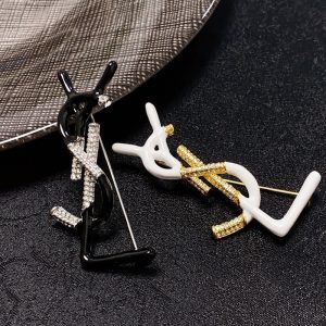 Double color Rhinestone Brooch QTXZ-9110061