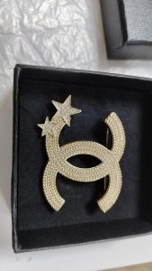 Stars Diamond Golden Brooch 2Colors QTXZ-9110111 photo review