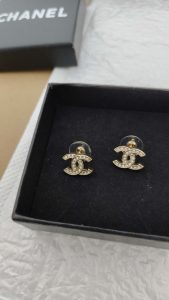 New Classic Rhinestone Earrings CCED-9110173 photo review