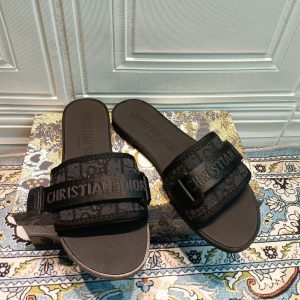 Black&Black