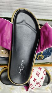 Letter Buckle Slippers LX-872018 photo review