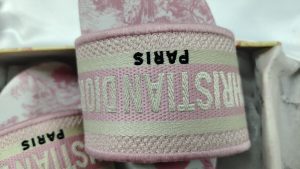 9 Color Embroidered Women's Slippers LX-872045 photo review