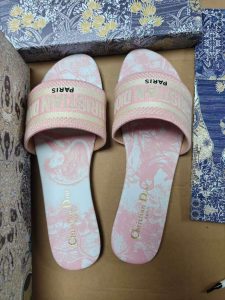 9 Color Embroidered Women's Slippers LX-872045 photo review