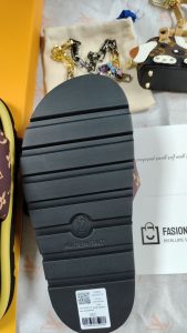 Letter Buckle Slippers LX-872018 photo review