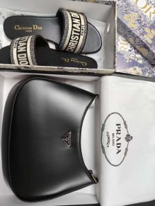 6 Colors 10.6"x7.5" leather Handbag BB-921010 photo review