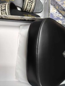 6 Colors 10.6"x7.5" leather Handbag BB-921010 photo review