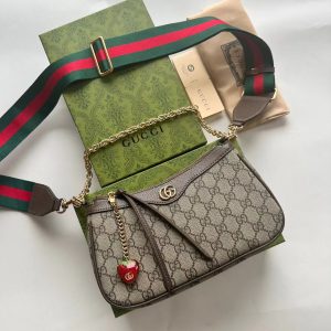 Fashion 9.8"x5.9"x2.6" With Strawberry pendant Adjustable strap Handbag BB-921058