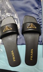 Classic Golden&Black Sandals With Open Toe LX-872140 photo review
