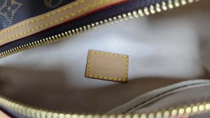 Vintage 11.8"x3.1"x6.3" Leather Belt bag with cardholder BB-921134 photo review