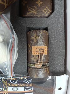Vintage 11.8"x3.1"x6.3" Leather Belt bag with cardholder BB-921134 photo review