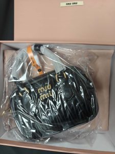 Fashion 7.9"x5.5" Leather Hand bag BB-921202 photo review