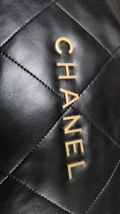 Fashion 3Colors 14.6"x10.2" Leather Chains Woman's Handbag BB-921254 photo review