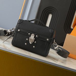 7.5"x5.9"x2.8" Black Embossed Leather White Lining Hand bag With Adjustable Strap BB-921433
