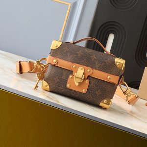 7.5"x5.9"x2.8" Leather magnetic snap Hand bag With Adjustable Strap BB-921435