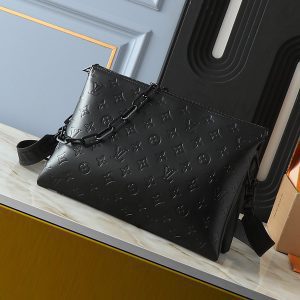 Black Leather 13.4"x9.4"x4.7" Chains Handbag with Adjustable Strap BB-921490