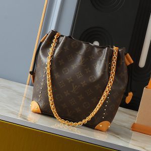 Size 9.8"x8.3"x3.1" Leather Handbag with Chains BB-921530