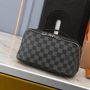 Black Genuine leather Size 9.4"x5.1"x5.1" Makeup bag BB-921584