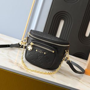 Size 6.7"x4.7"x3.7" Black Leather Handbag With Adjustable Strap Chains BB-921619