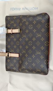 Big:16.9"x13.0"x6.3" Small:9.8"x10.6"x4.5" Adjustable Straps Leather Tote bag BB-921471 photo review