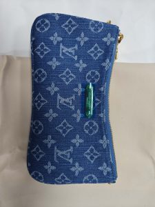 3Colors Size 9.4"x5.1"x2.4"  handbag with Adjustable Strap BB-921593 photo review