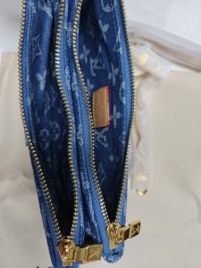 3Colors Size 9.4"x5.1"x2.4"  handbag with Adjustable Strap BB-921593 photo review