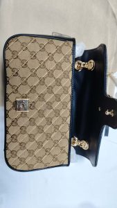 Size 10.2"x5.9"x2.8" magnetic snap Messenger bag BB-921323 photo review