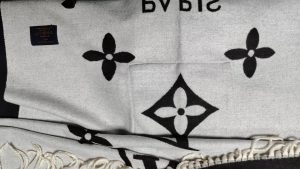 Classic Cashmere 180x65cm core yarn Pockets scarf WJ-985293 photo review