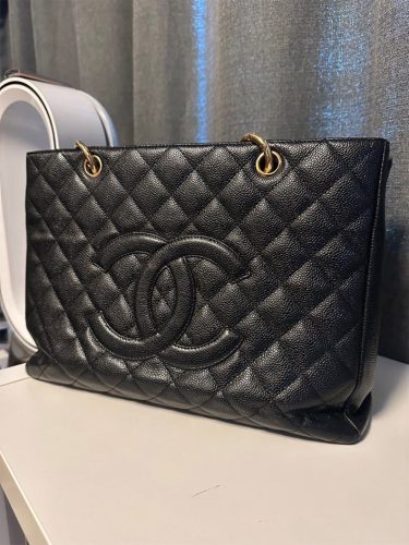 4 Colors Fashion Size 13.2"x9.6"x5.5" Squares Leather Totebag with Chains straps BBGZ-928043 photo review