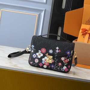 New Size25x19x7cm Leather Messenger bag with Adjustable strap BB-928095