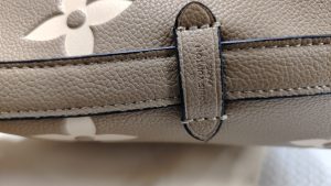 8 Colors Size11.4*9.4*4.7" Embossing Leather Adjustable Strap handbag with Square pocket Charm BB-921595 photo review