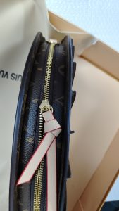 3 Colors Fashion 14.6*7.5" folding fan HandBag BB-921860 photo review