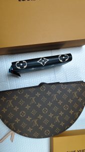 3 Colors Fashion 14.6*7.5" folding fan HandBag BB-921860 photo review