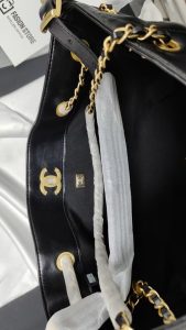 Sheepskin leather Size36x24x12cmChains Handbag with chains photo review