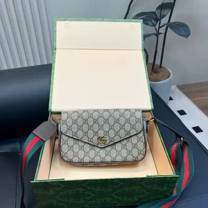 Genuine leather (3 Colors) Size22x14cm Handbag with strap BB-921984