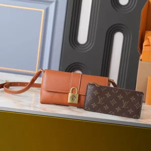 Genuine leather Size22x13x13.5cm Clutch bag with Adjustable Strap BB-921952