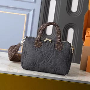 Genuine leather Long straps Size25x19x15cm Handle Handbag BB-921948