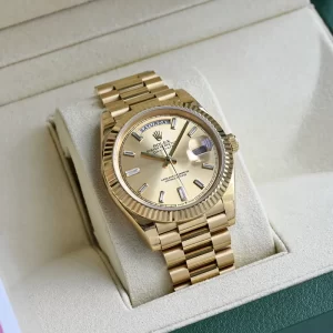 Classical Mechanical Watch WB-7180064