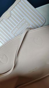 Genuine leather Big:12.2*11.0*5.5" Small:9.8*6.3*3.9" Woman's Handbag with a small pocket BB-921946 photo review