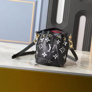 Leather (4 Colors) Mini 13x16x10cm Embroidery Bucket bags with straps BB-10065