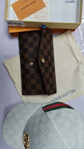 11Colors Fashion Wallets 19x10cm QB-927201 photo review