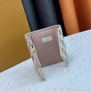 White Squares&Pink Linings