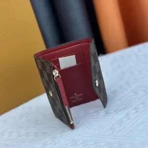 Brown Squares&Red Linings
