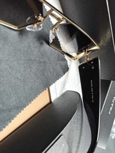 4 Colors Unisex metal-framed Sunglasses(A/B/C=65/19/138mm) TYJ-915718 photo review